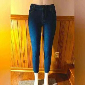 Old Navy sz 8 petite women’s super skinny ankle jeans, dark denim, see pics